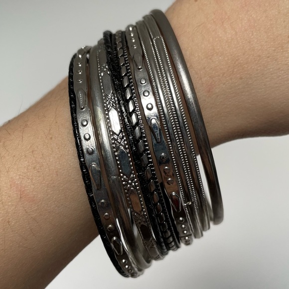 Vintage stacking bangles bracelets - Picture 3 of 3